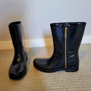 Unlisted by Kenneth Cole black rain boots